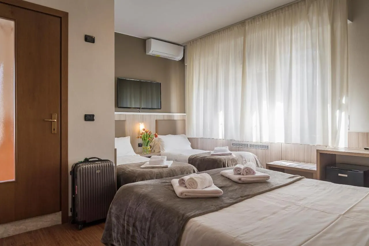 Hotel Gardenia סירמיונה