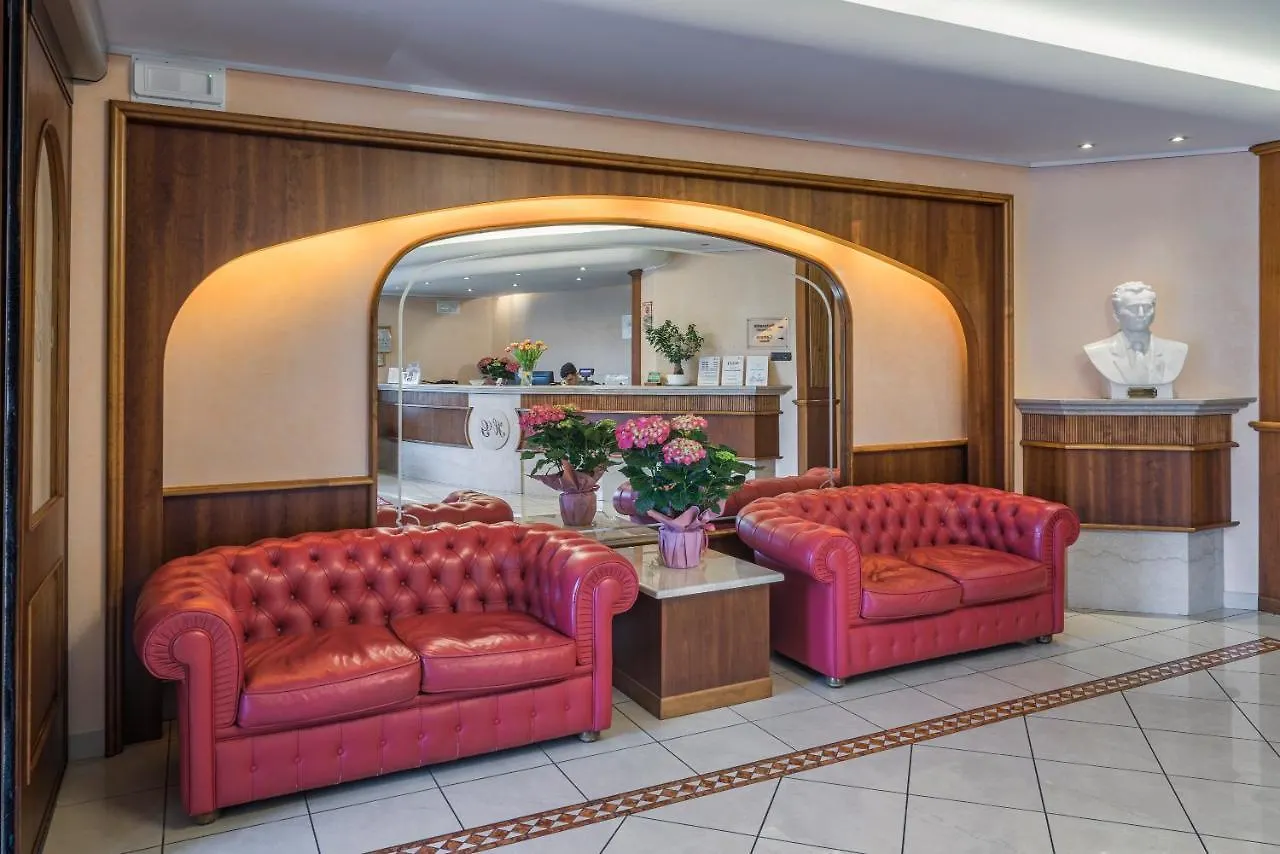 Hotel Gardenia סירמיונה