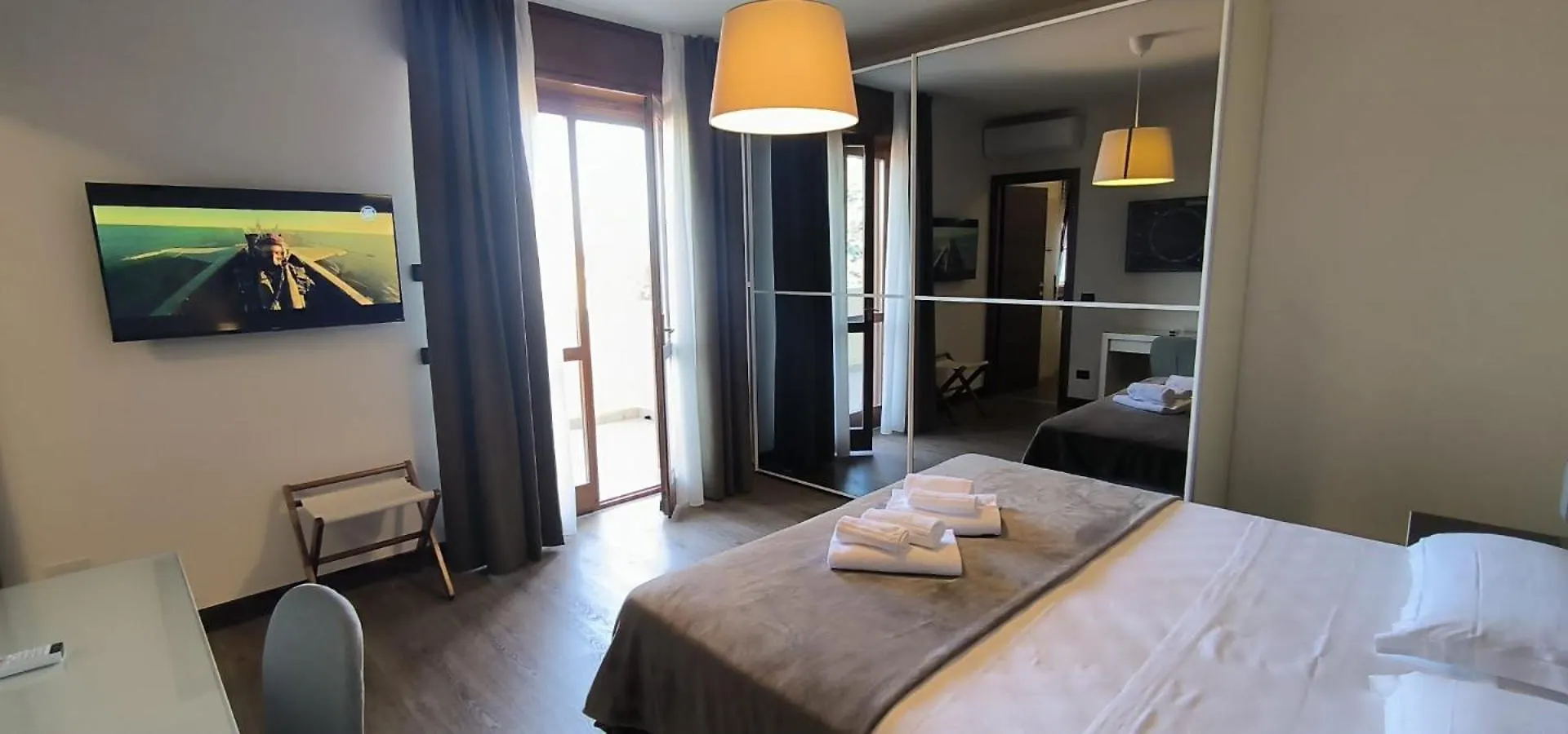 Hotel Gardenia סירמיונה