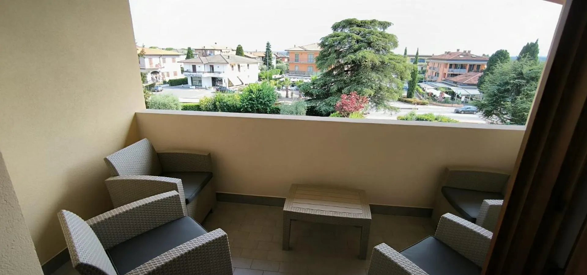 ***  Hotel Gardenia סירמיונה איטליה