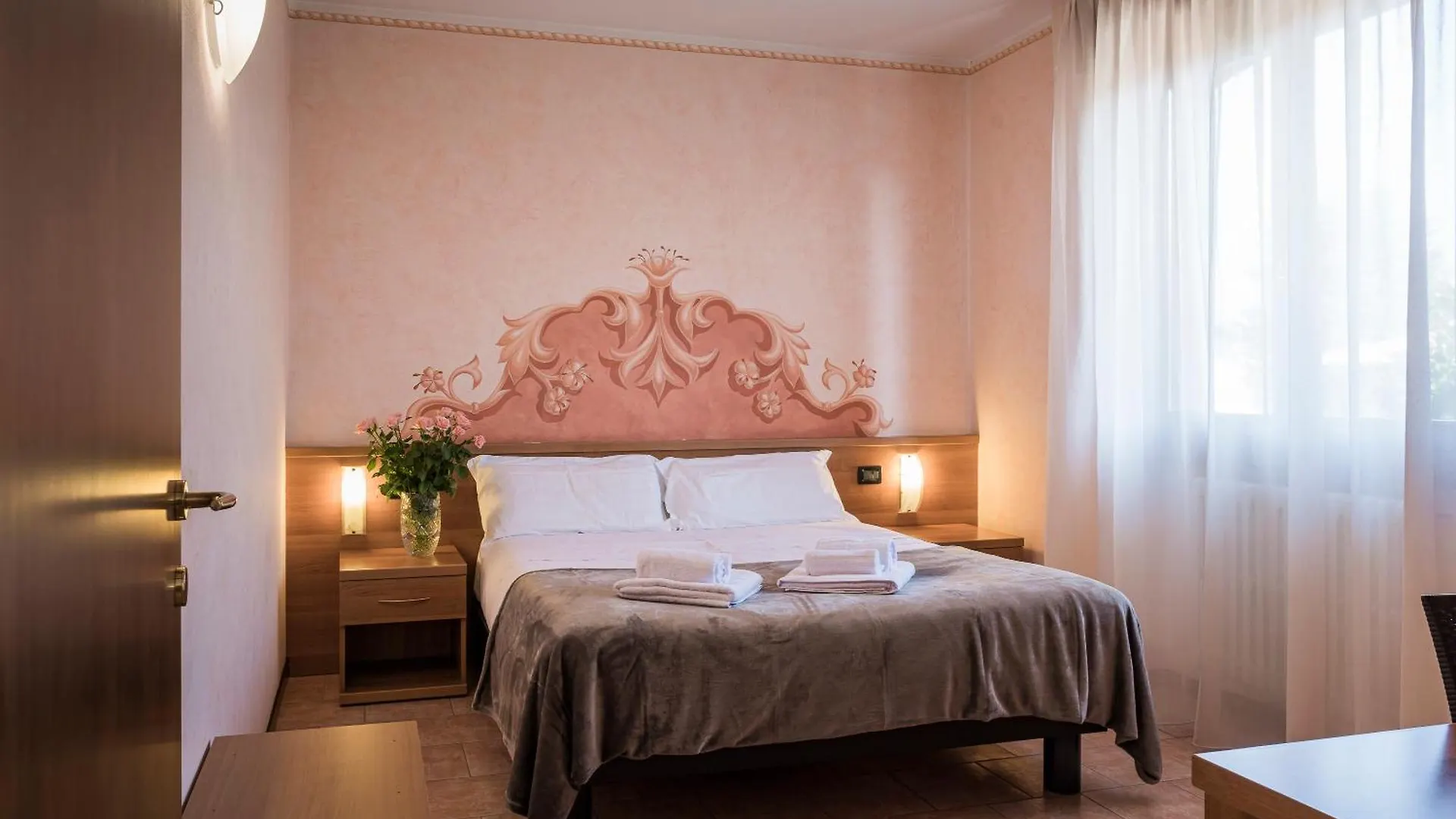 Hotel Gardenia סירמיונה