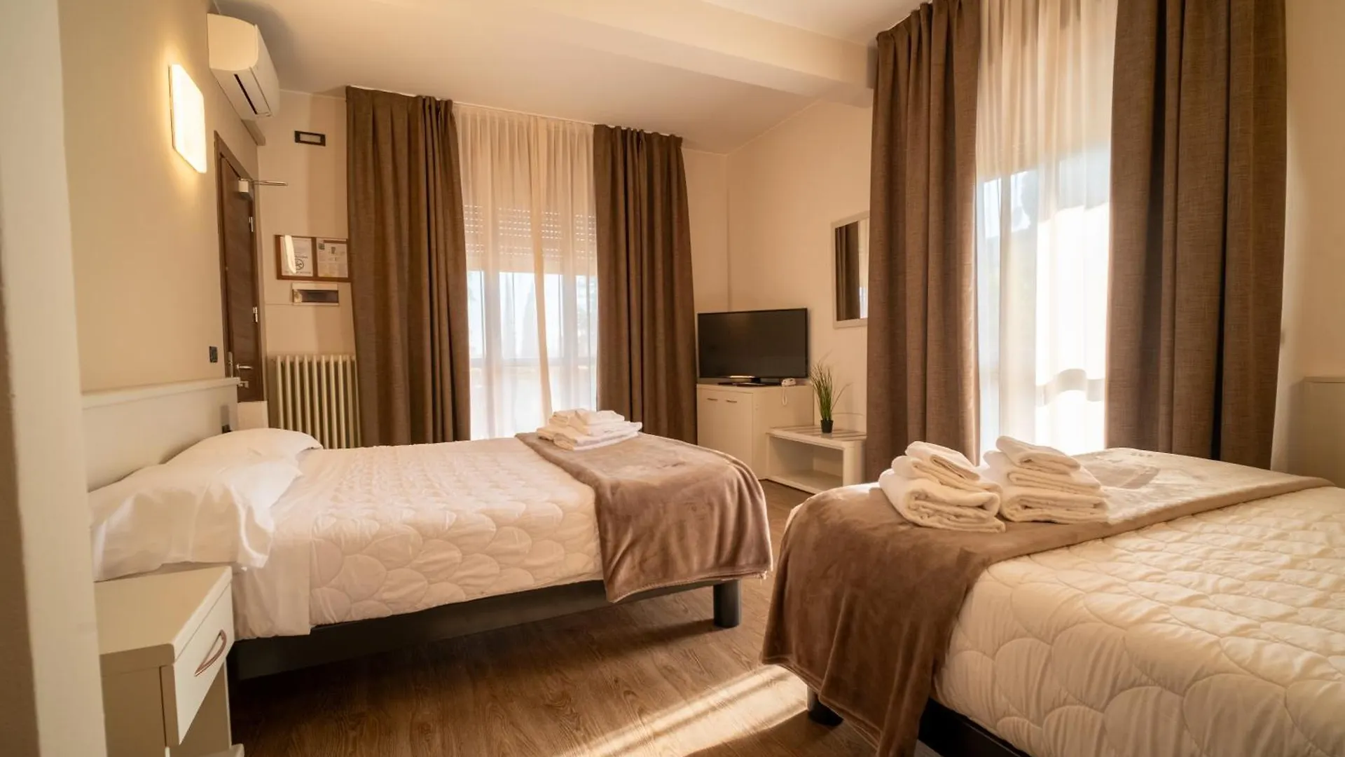 Hotel Gardenia Σιρμιόνε 3*,  Ιταλία